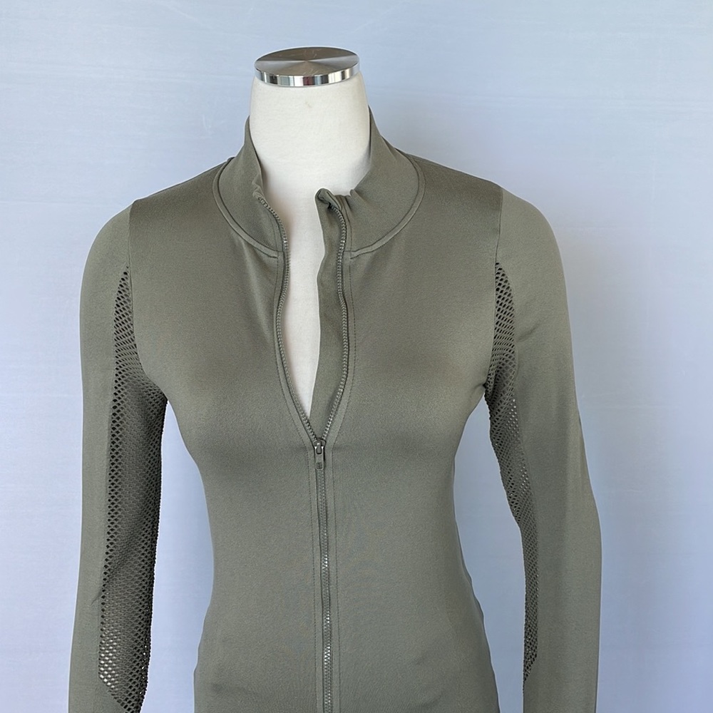 NWOT Victorias Secret Pink Seamless Jacket Small - Picture 3 of 12